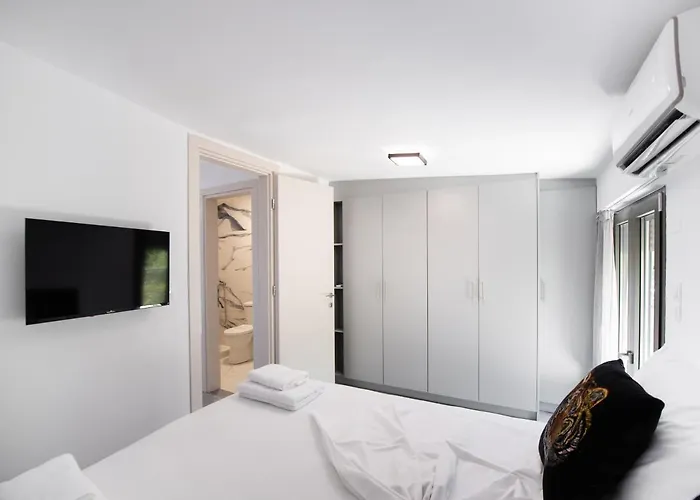 شقة Sky View Maisonette - Shared Pool Access *