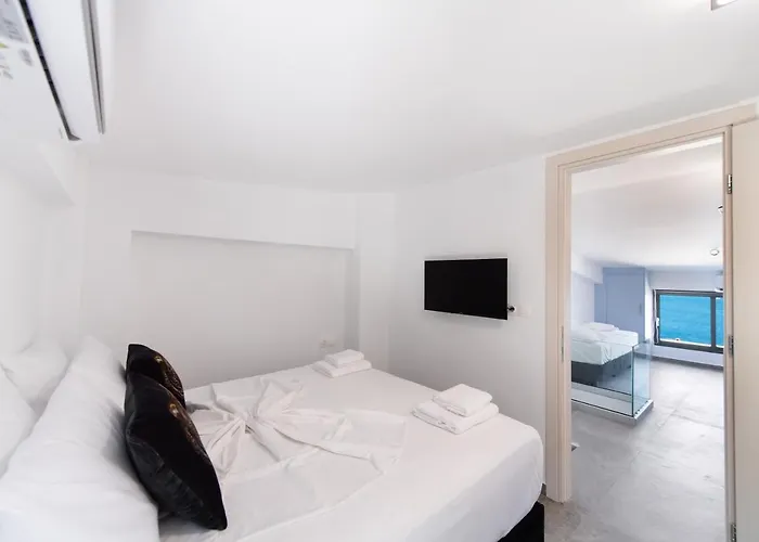 شقة Sky View Maisonette - Shared Pool Access