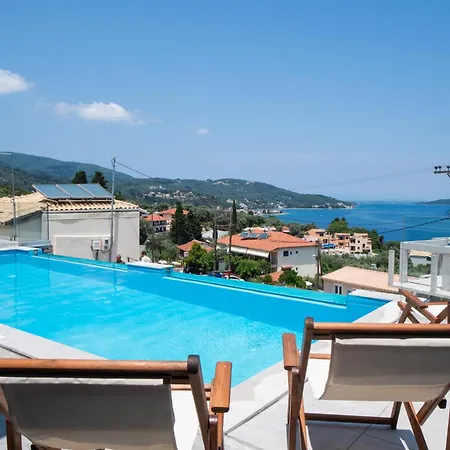 شقة Sky View Maisonette - Shared Pool Access نِكيانا